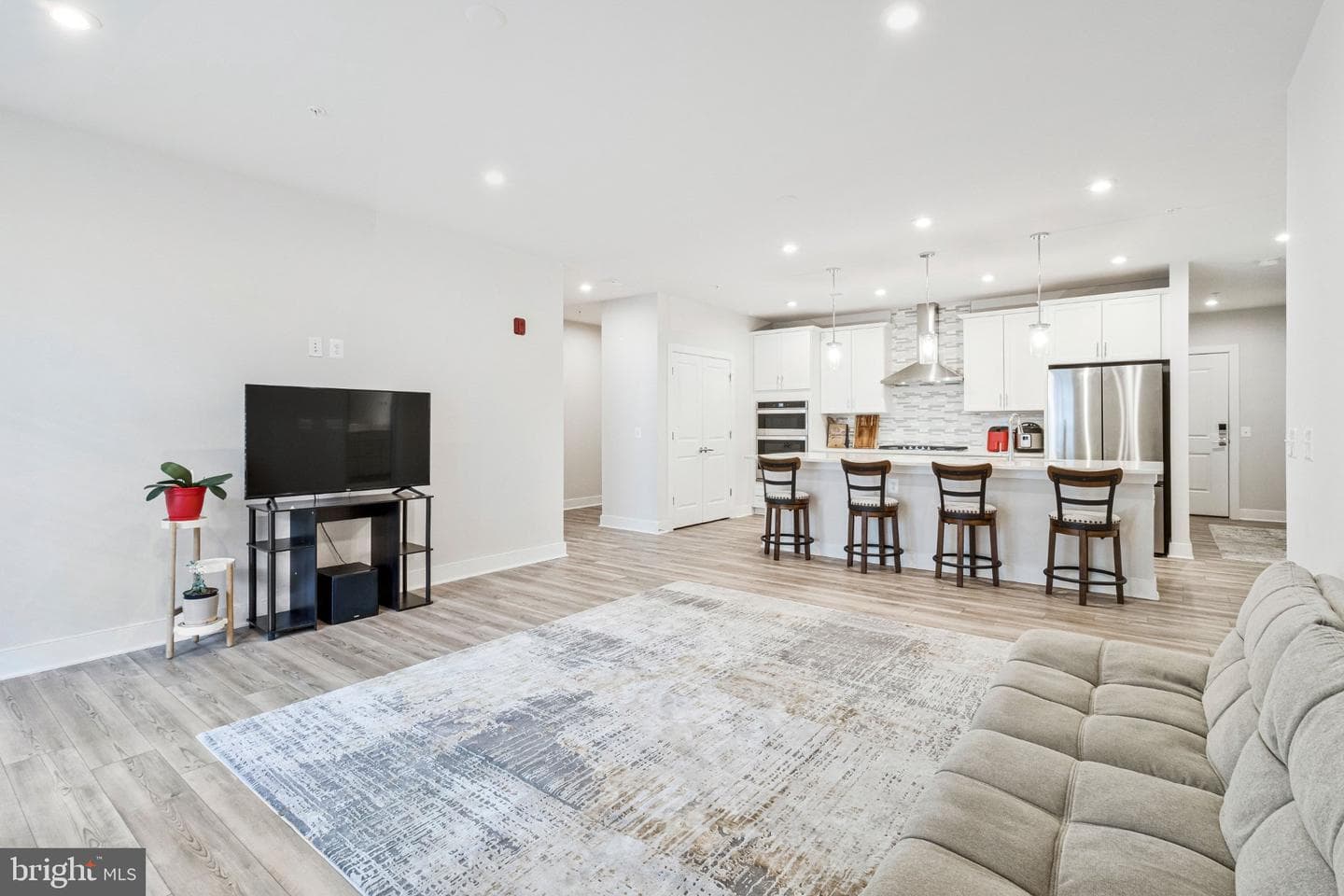 102 Saint Ives Place #308 photo 9