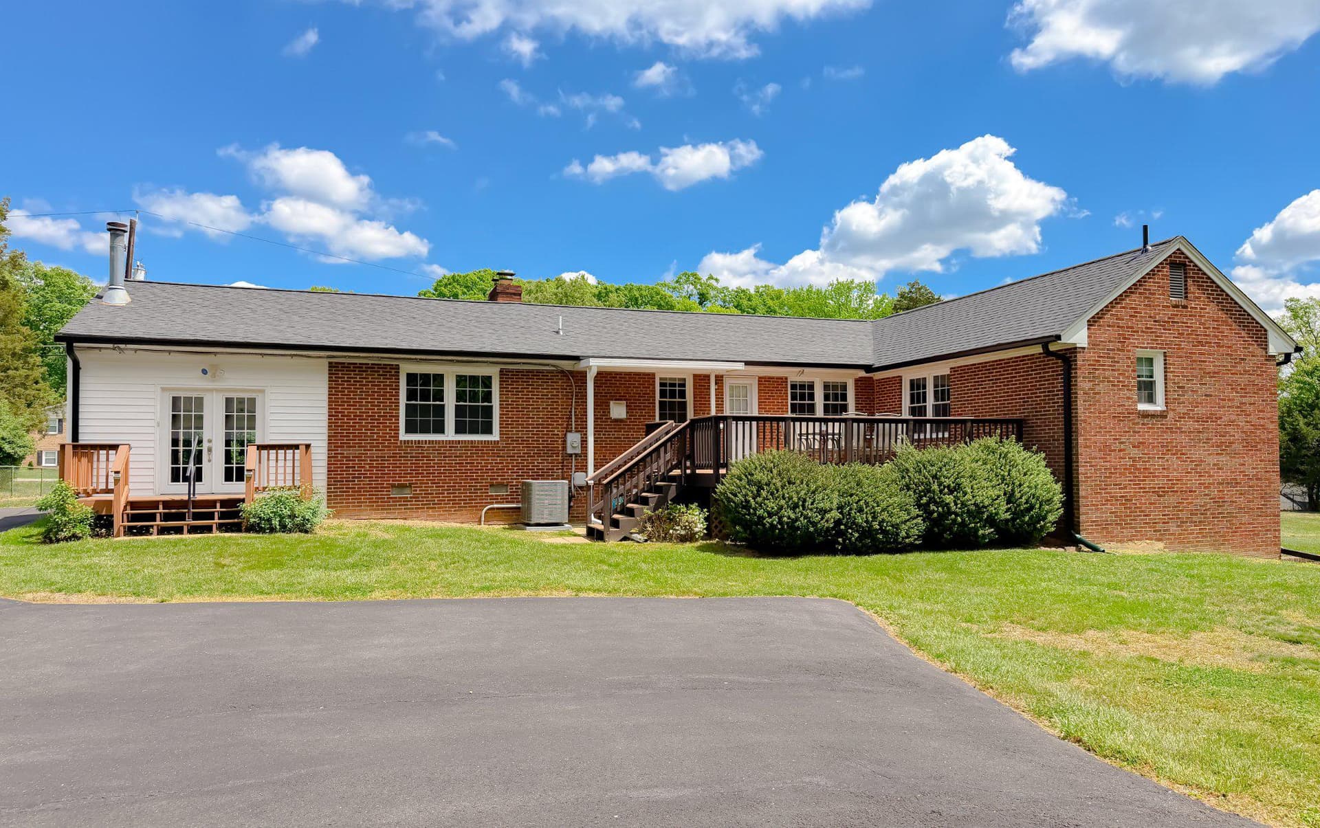 12421 Parker Lane photo 2