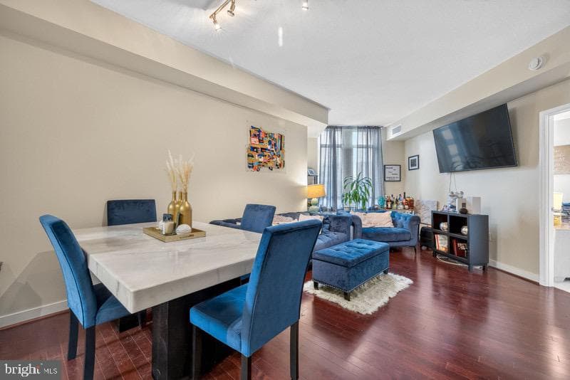 155 Potomac Passage #327, Oxon Hill