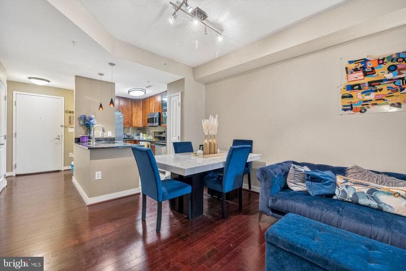 155 Potomac Passage #327 photo 6