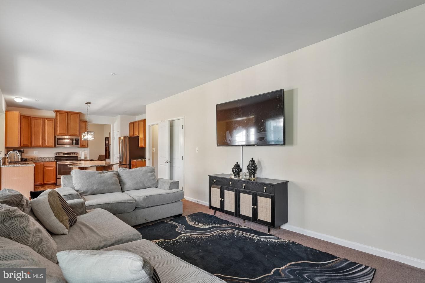 14315 Devinger Place photo 8