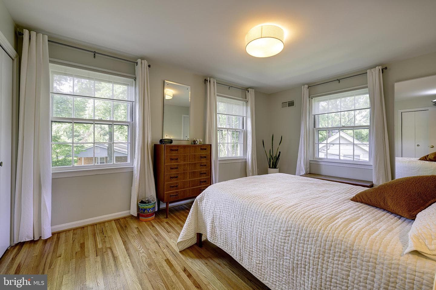 5 Olivewood Court photo 44