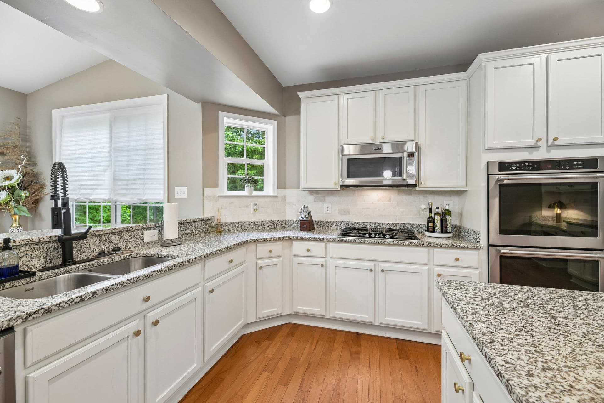 9005 Wild Acre Court photo 38