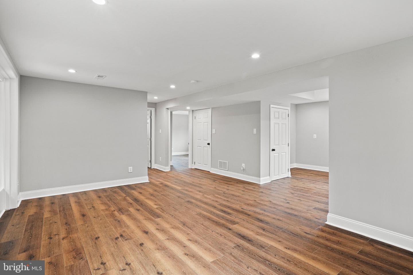 9409 Cheltenham Avenue photo 26