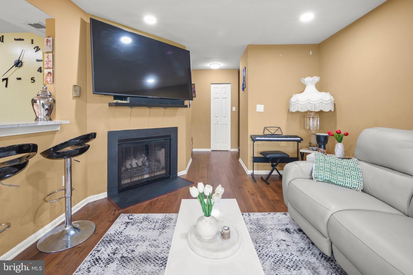 6946 Hanover Parkway #301 photo 3