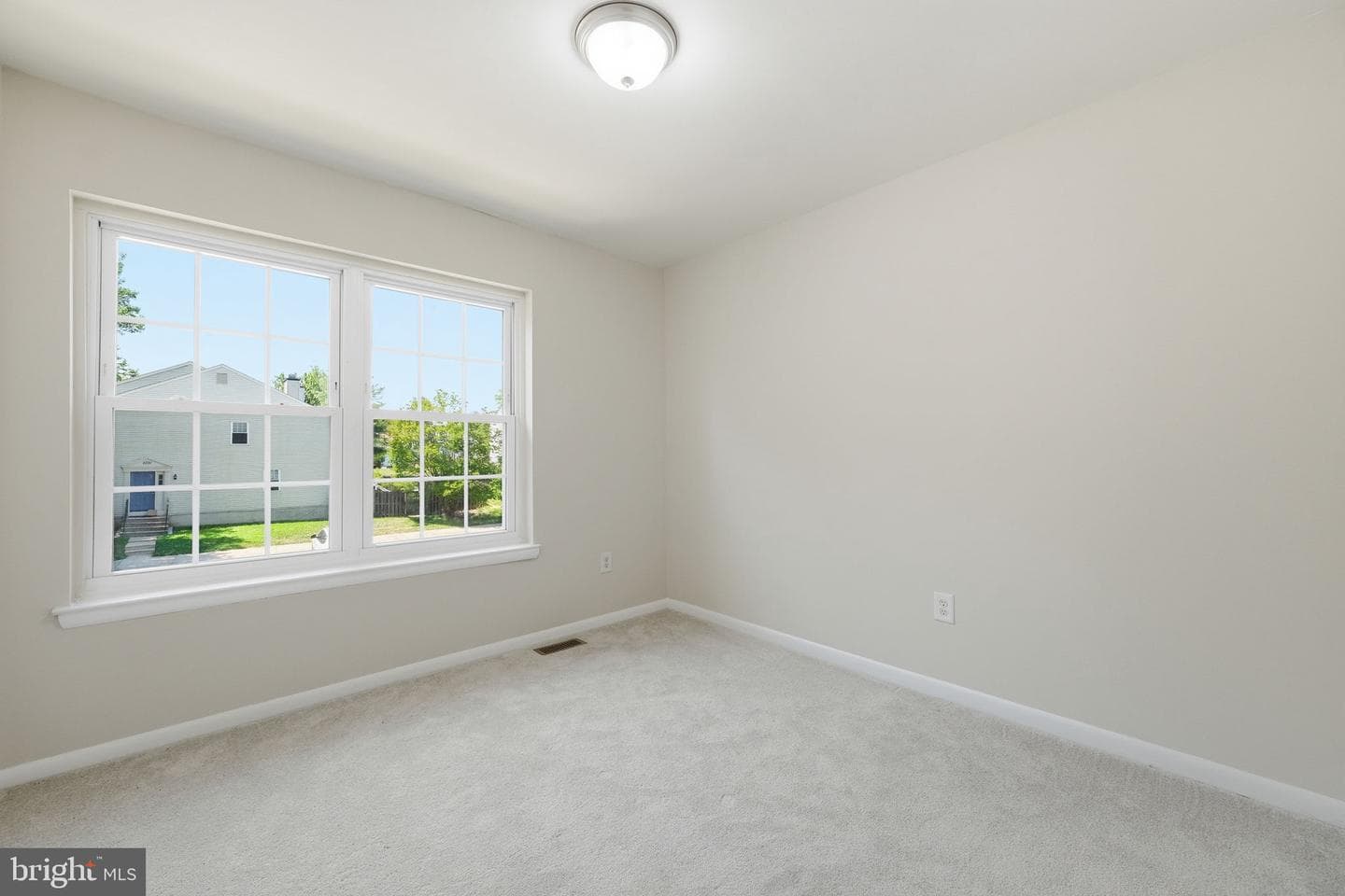 8209 Londonderry Court photo 11
