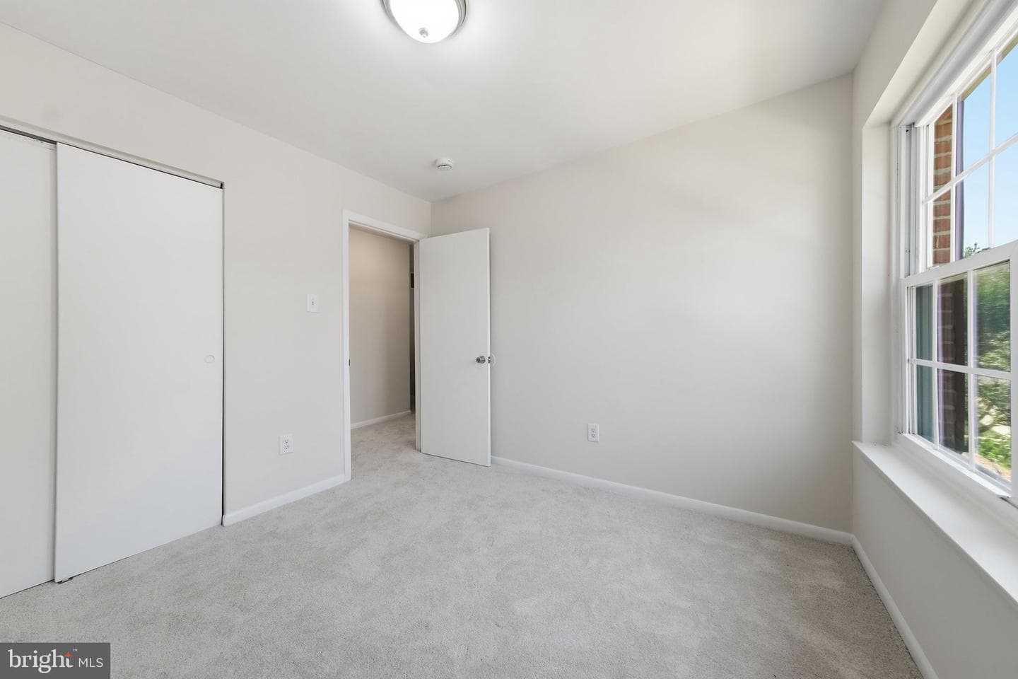 8209 Londonderry Court photo 12