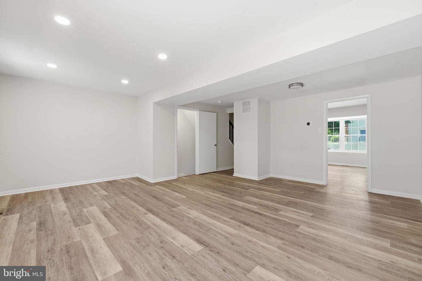 8209 Londonderry Court photo 17