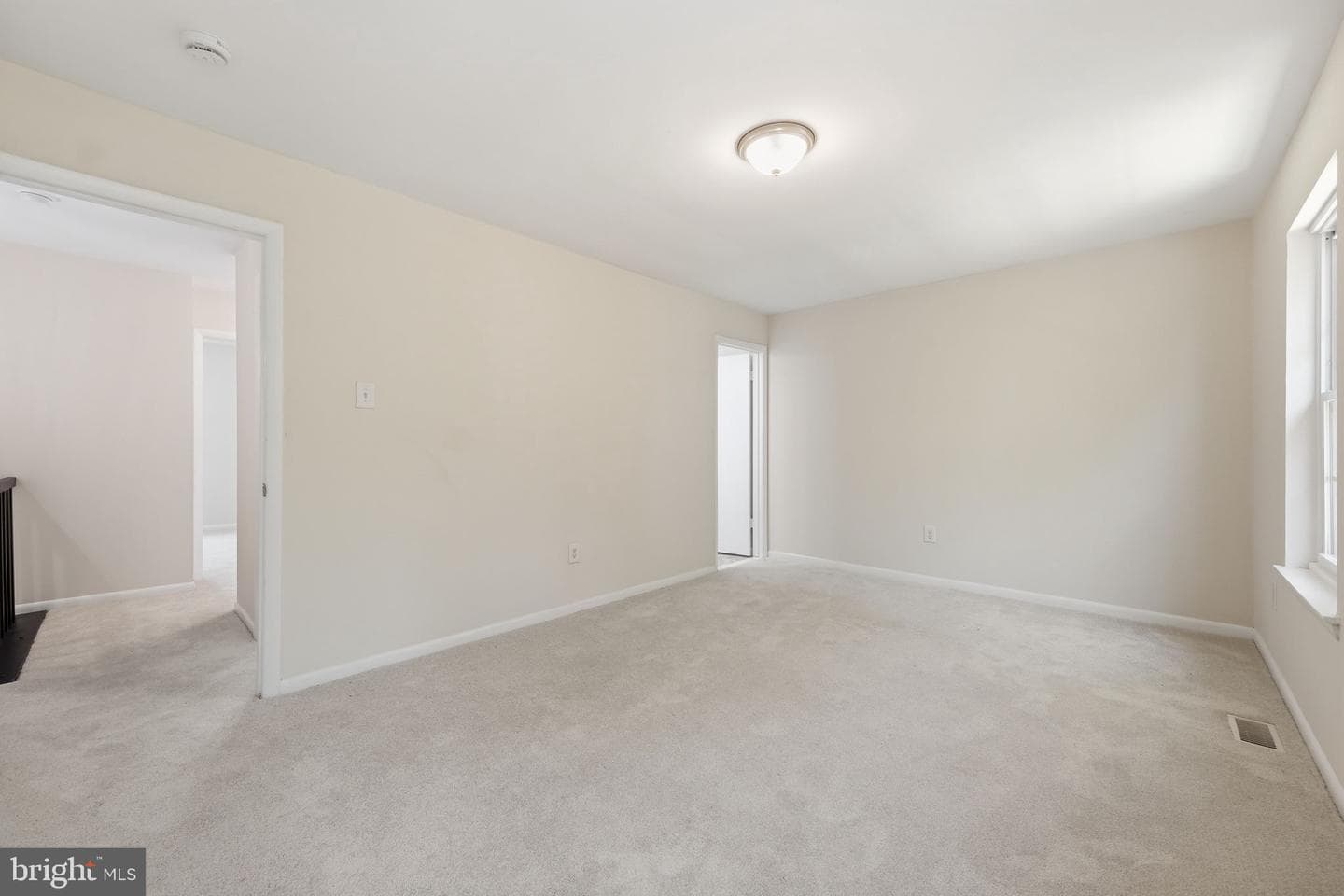 8209 Londonderry Court photo 9