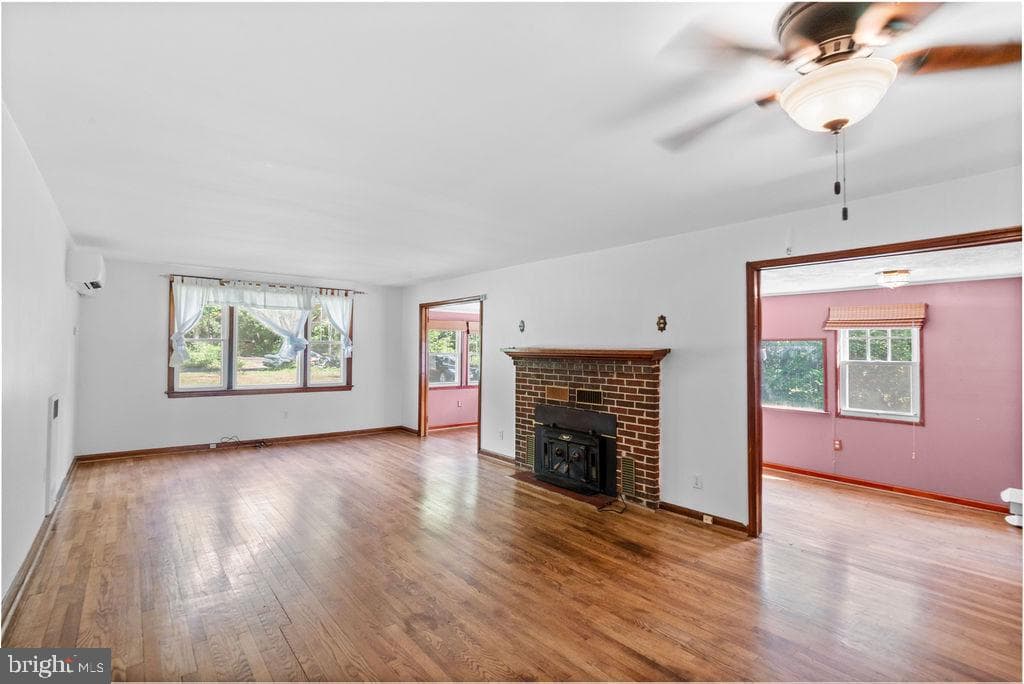 10301 Livingston Road photo 7
