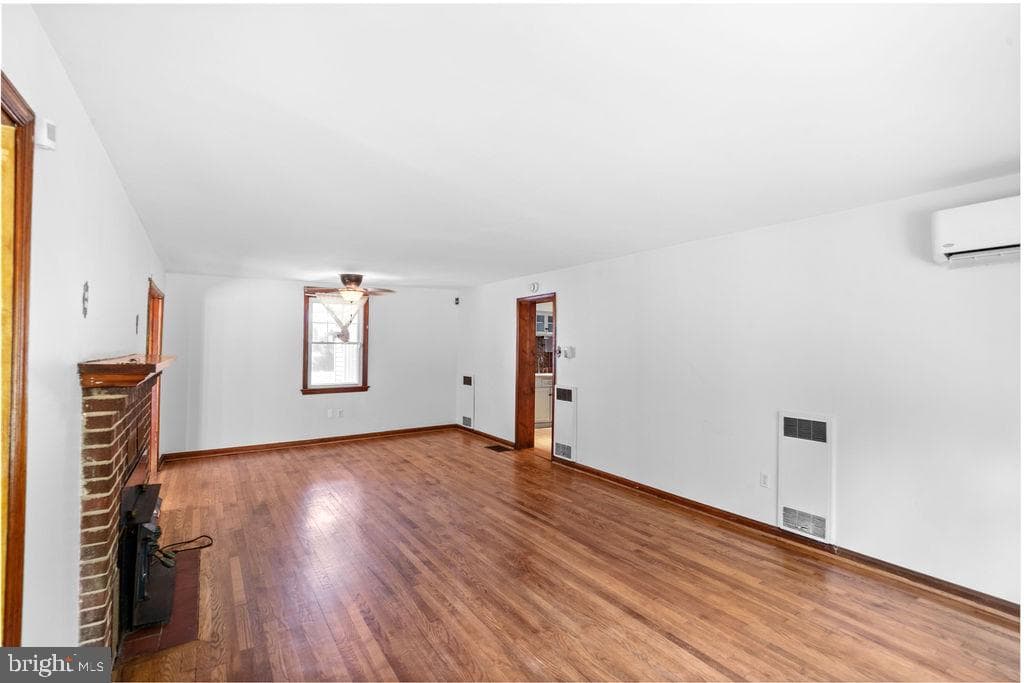 10301 Livingston Road photo 8