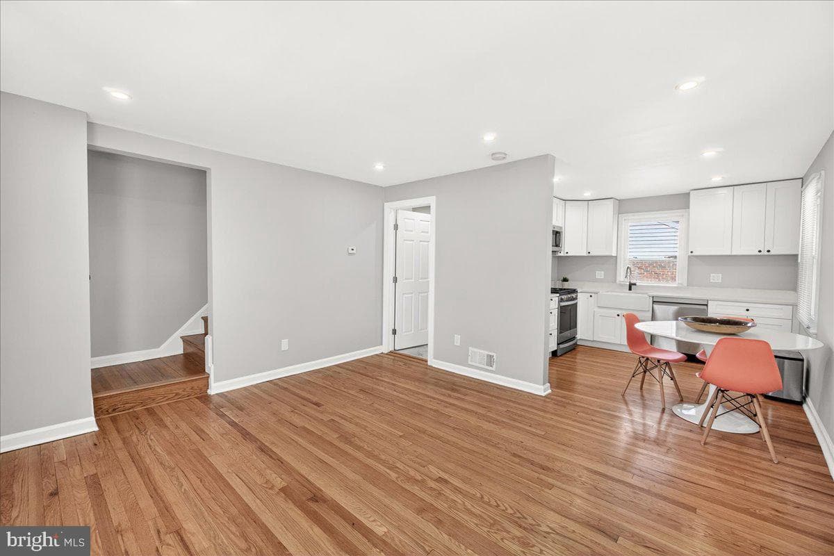 5031 Mangum Road photo 10