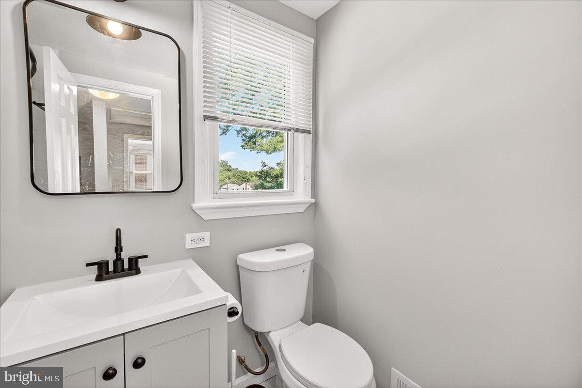 5031 Mangum Road photo 18