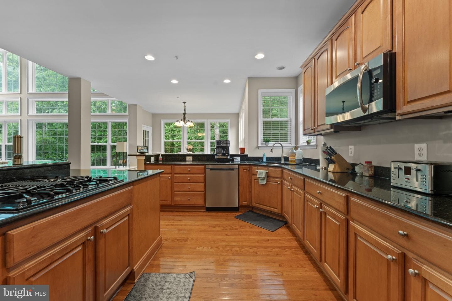 334 Radiant Court photo 24