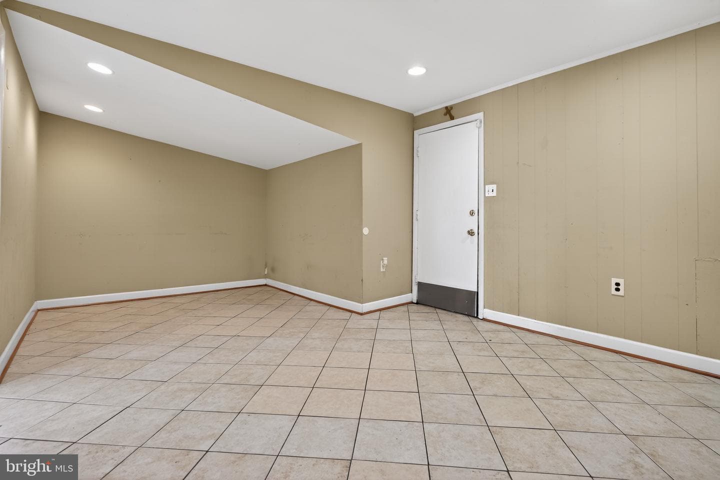 6918 Dudley Avenue photo 14