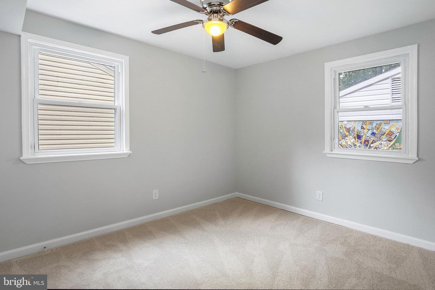 614 Larchmont Avenue photo 8