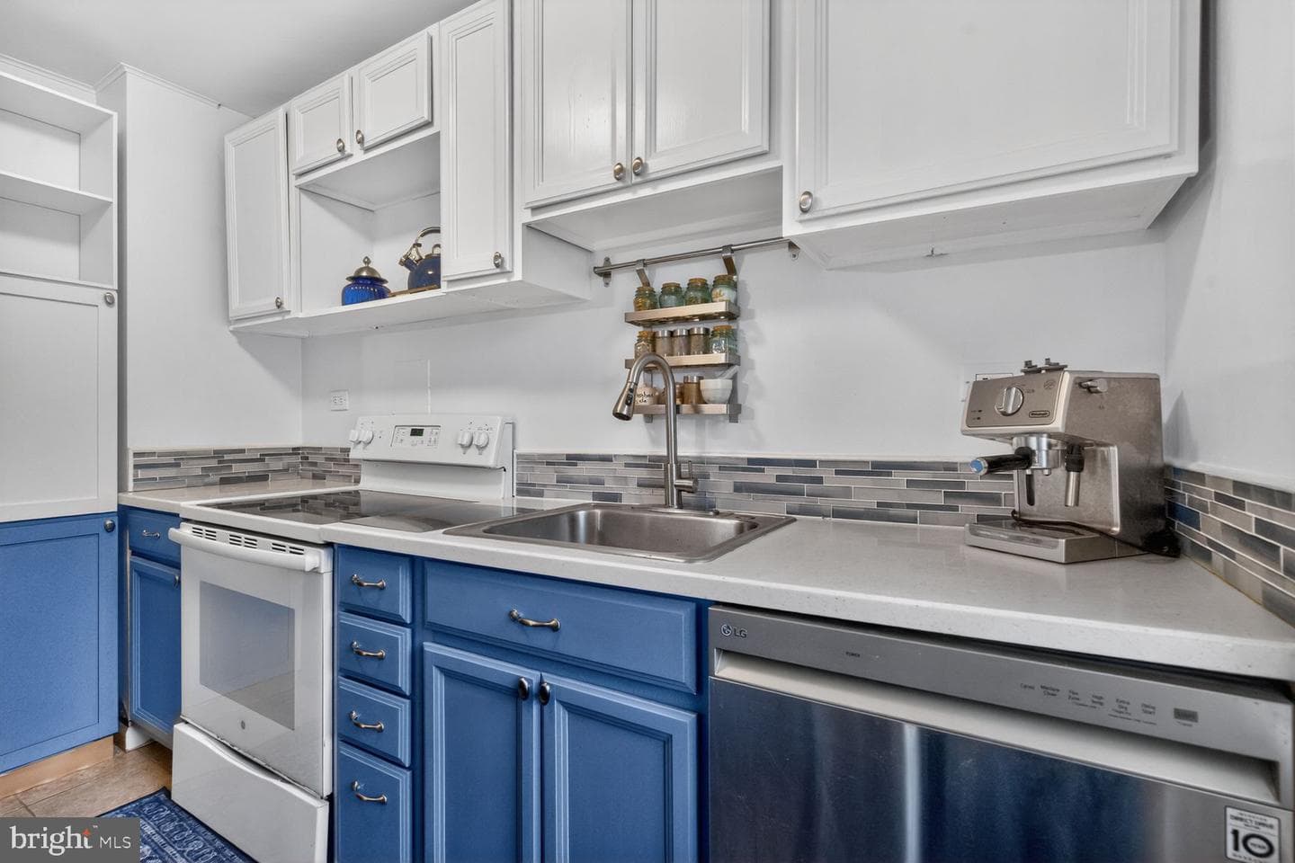 51 Ridge Road photo 2