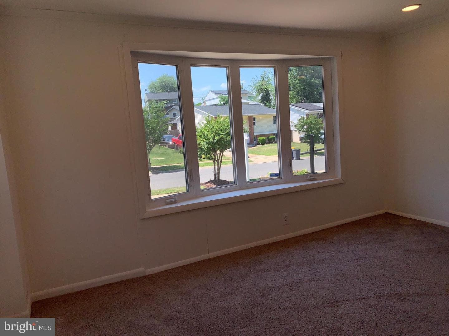 7950 Dellwood Avenue photo 92