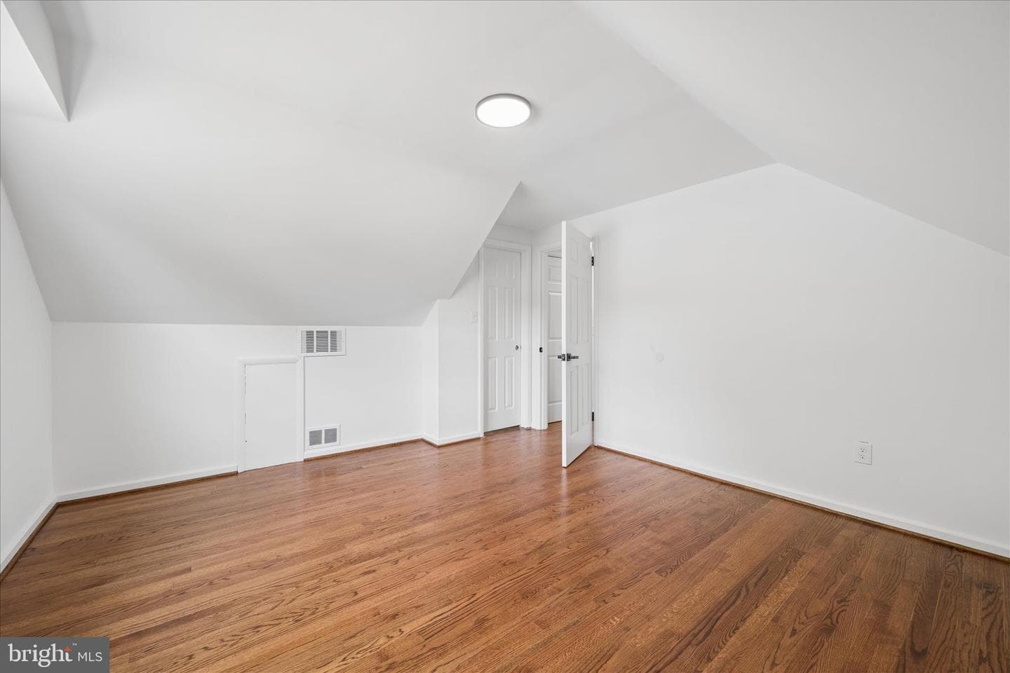8517 Oglethorpe Street photo 32