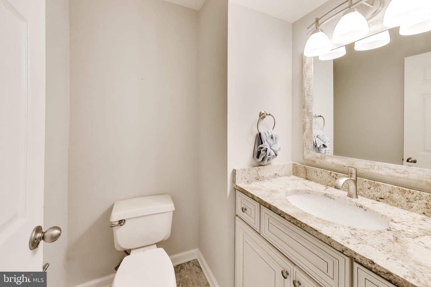 2006 N Alleva Court photo 18