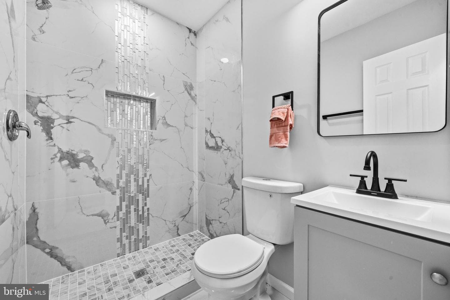 5907 Seat Pleasant Drive photo 32