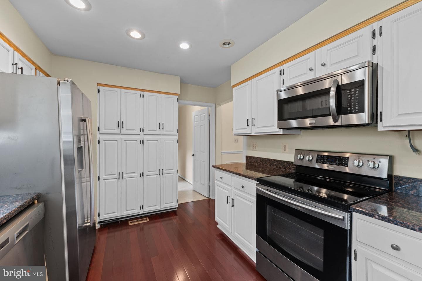 6204 Gallery Street photo 13
