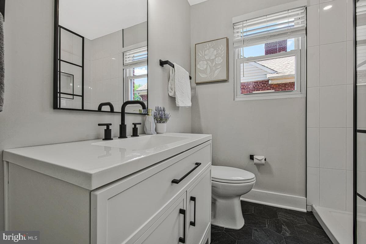 2105 Queens Chapel Road photo 12