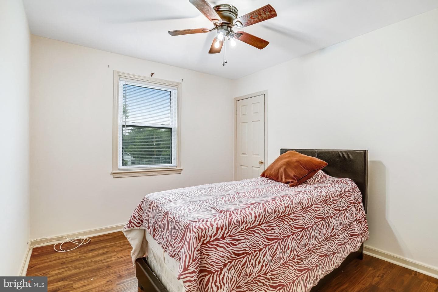 6207 Walton Avenue photo 12