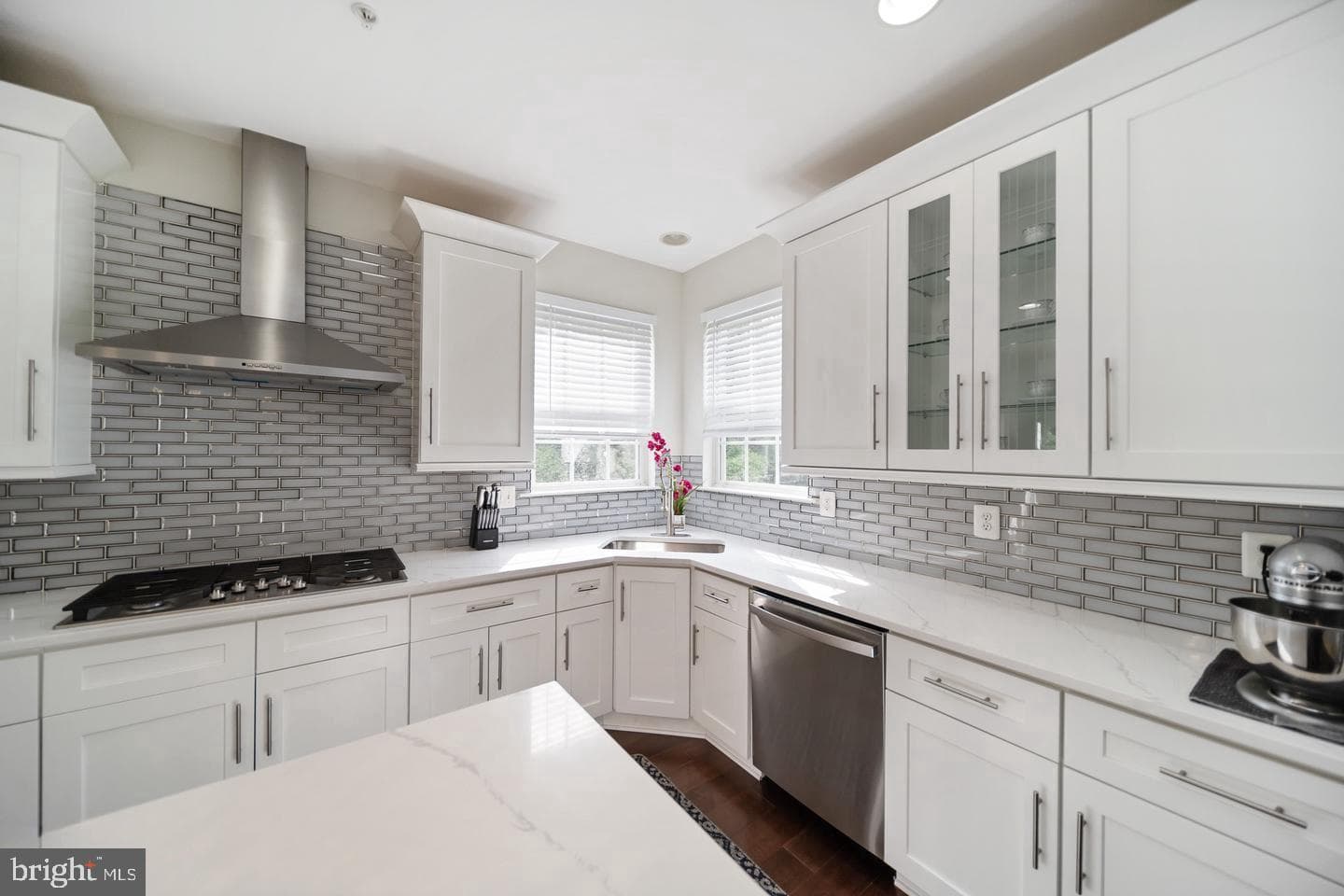 10807 Glenshire Drive photo 16