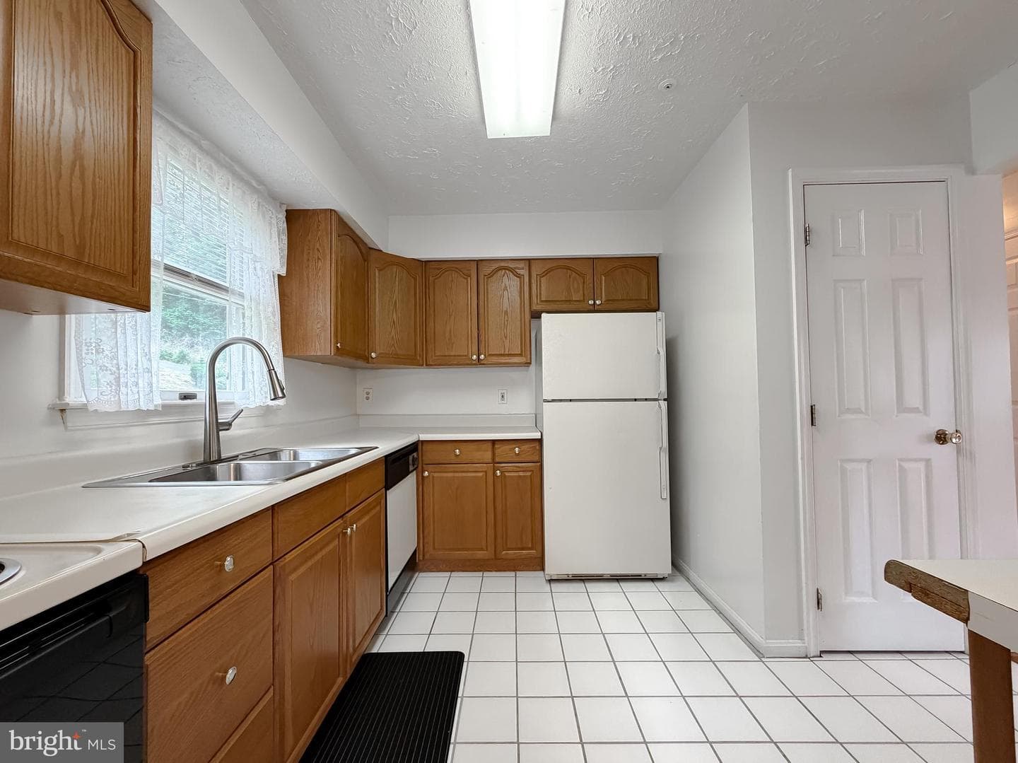 23401 Hawkins Drive photo 9