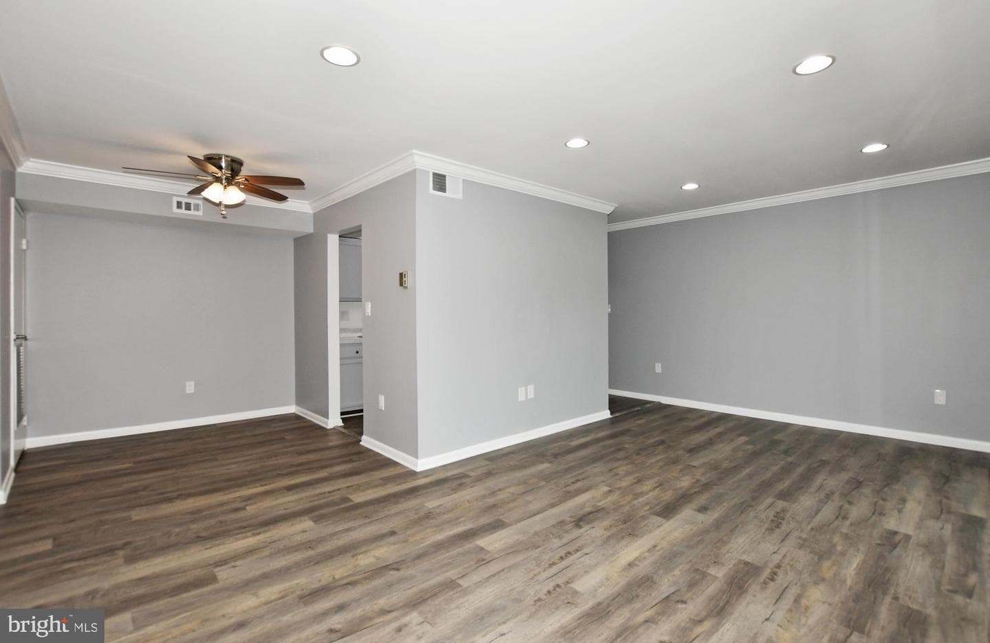 6928 Hanover Parkway #303 photo 17