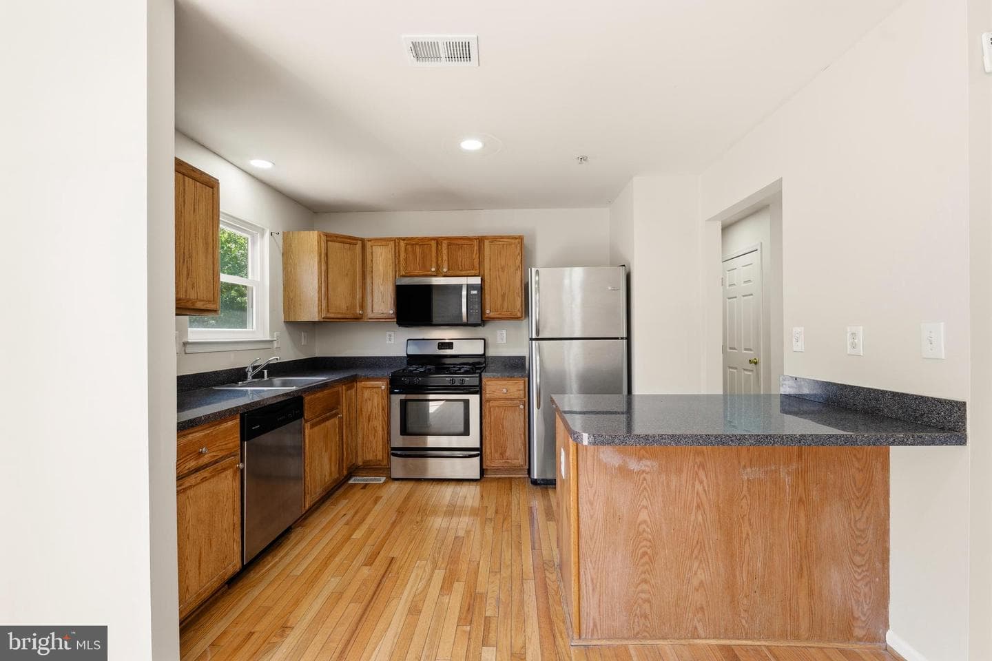 8514 Dangerfield Road photo 12