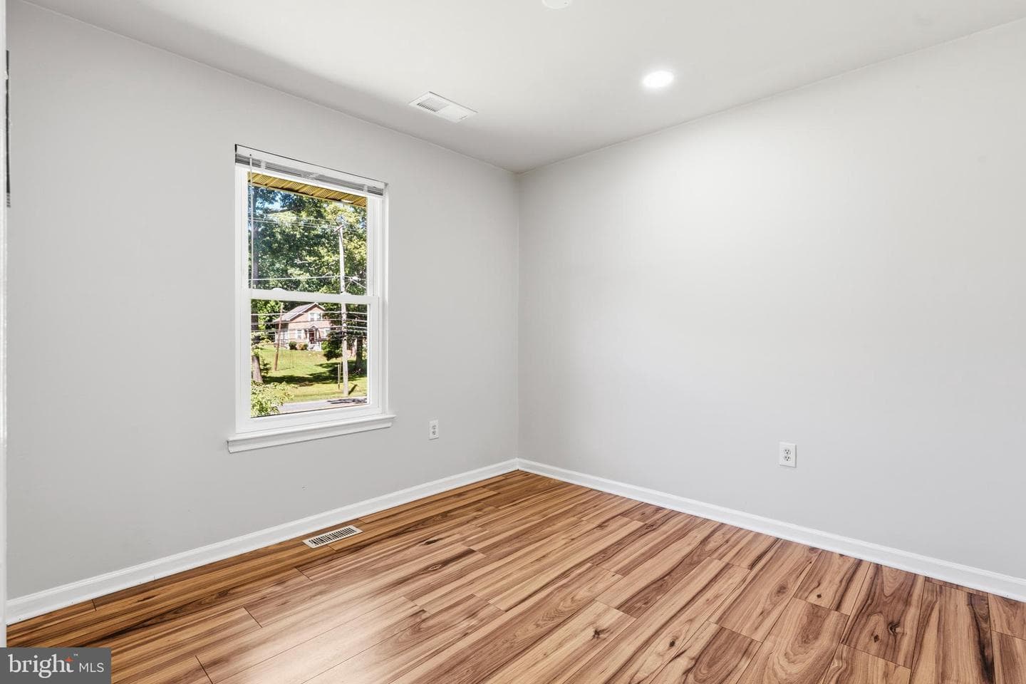 8514 Dangerfield Road photo 29