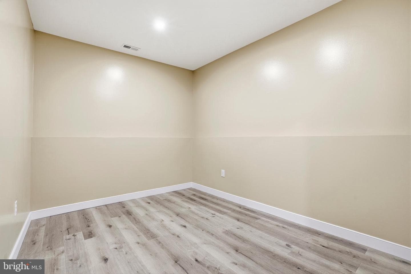 8514 Dangerfield Road photo 51