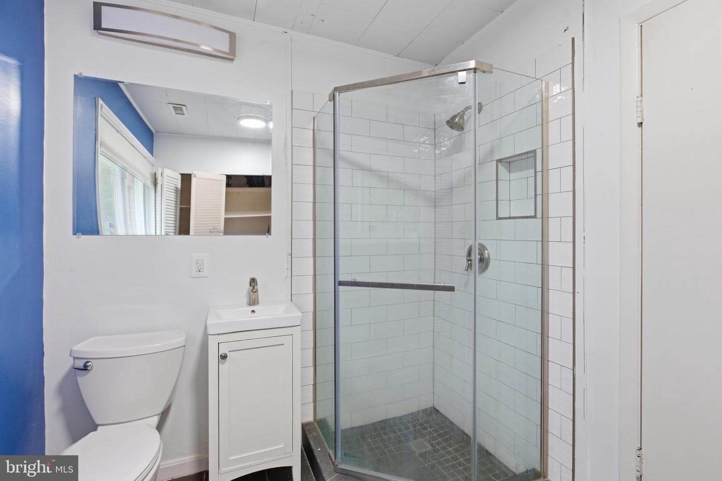 6801 Adelphi Rd photo 15