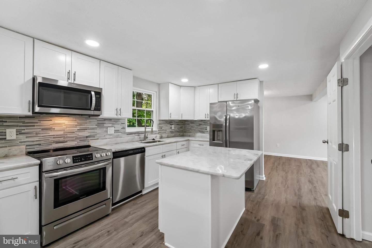 14026 Briarwood Dr photo 15