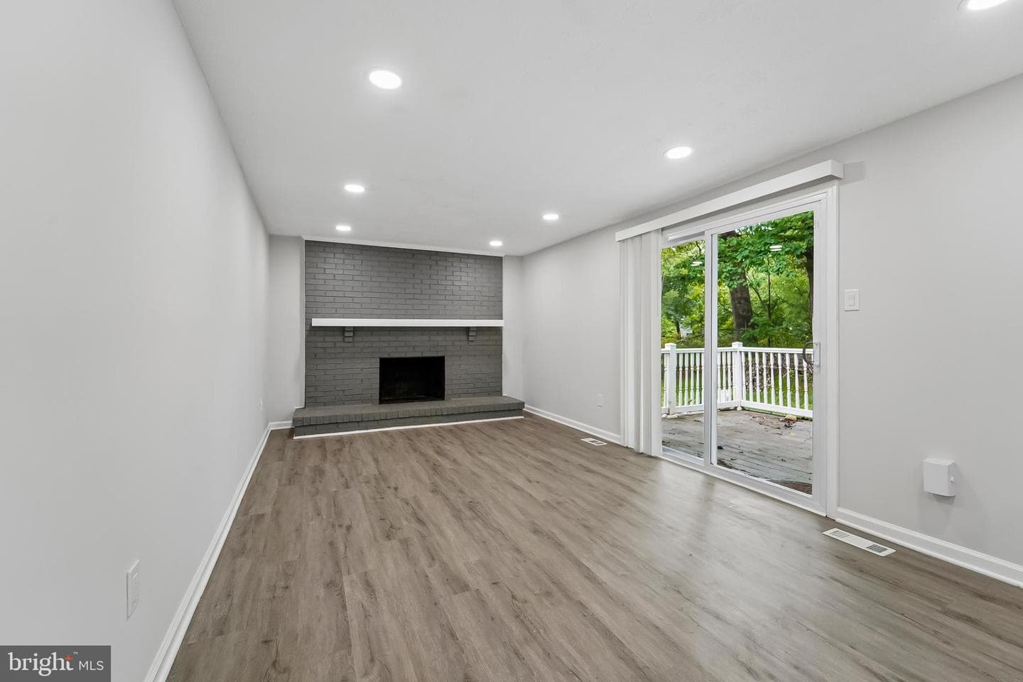 14026 Briarwood Dr photo 3
