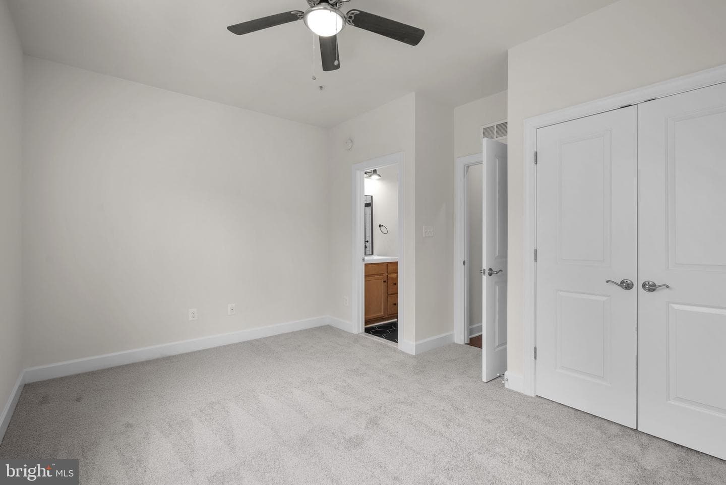 4602 Woodberry Street photo 23