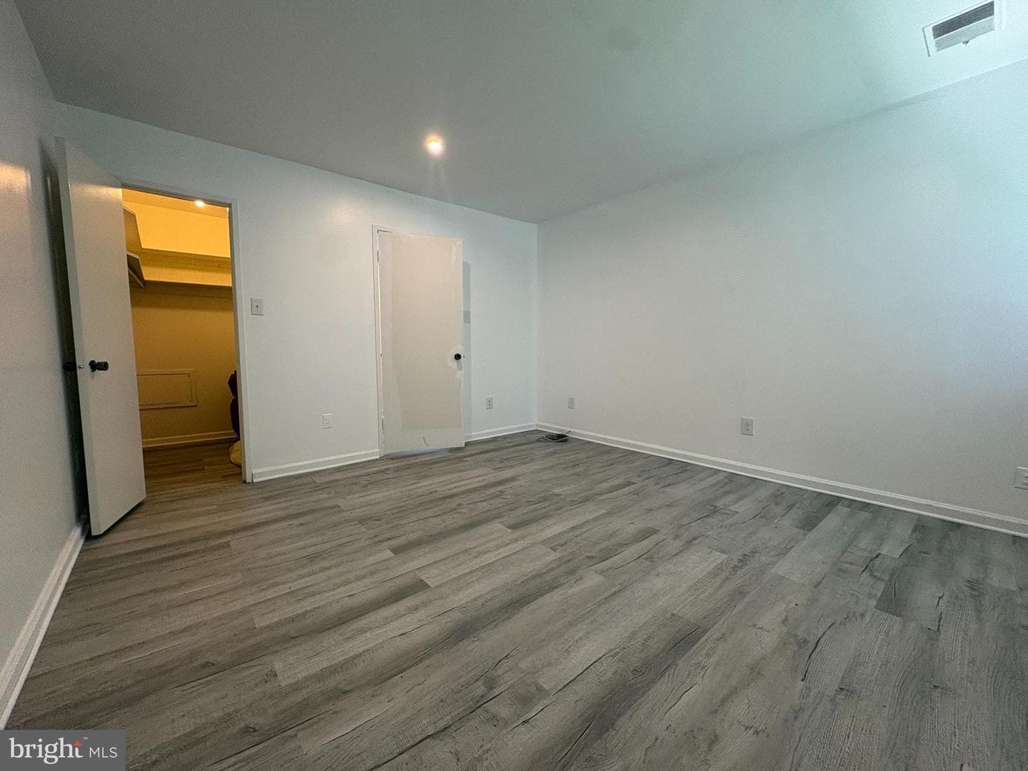 10241 Prince Place #27-203 photo 4