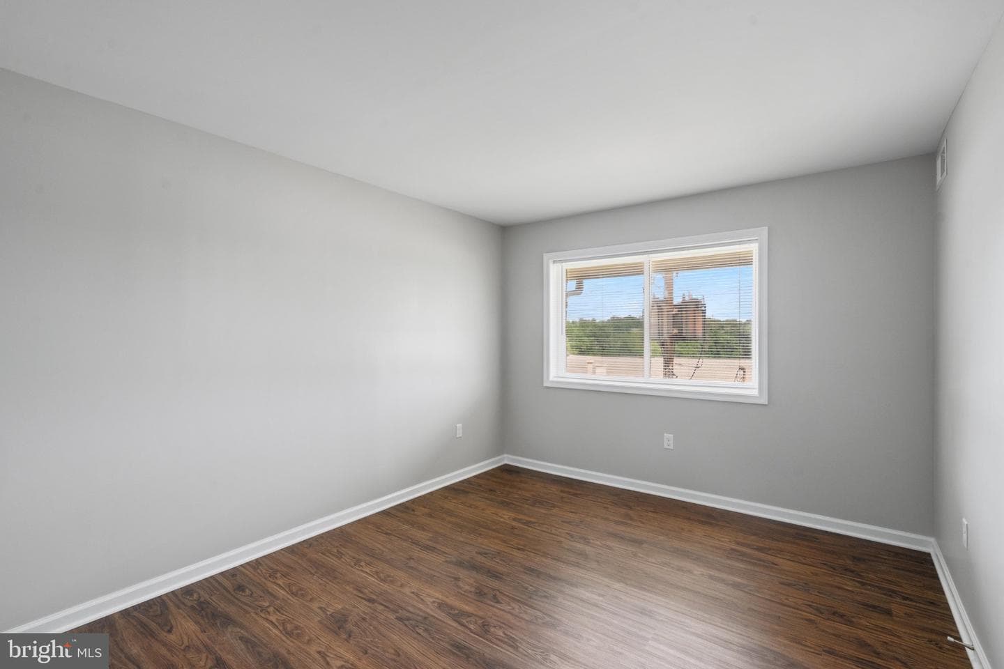 5402 85th Avenue #202 photo 16