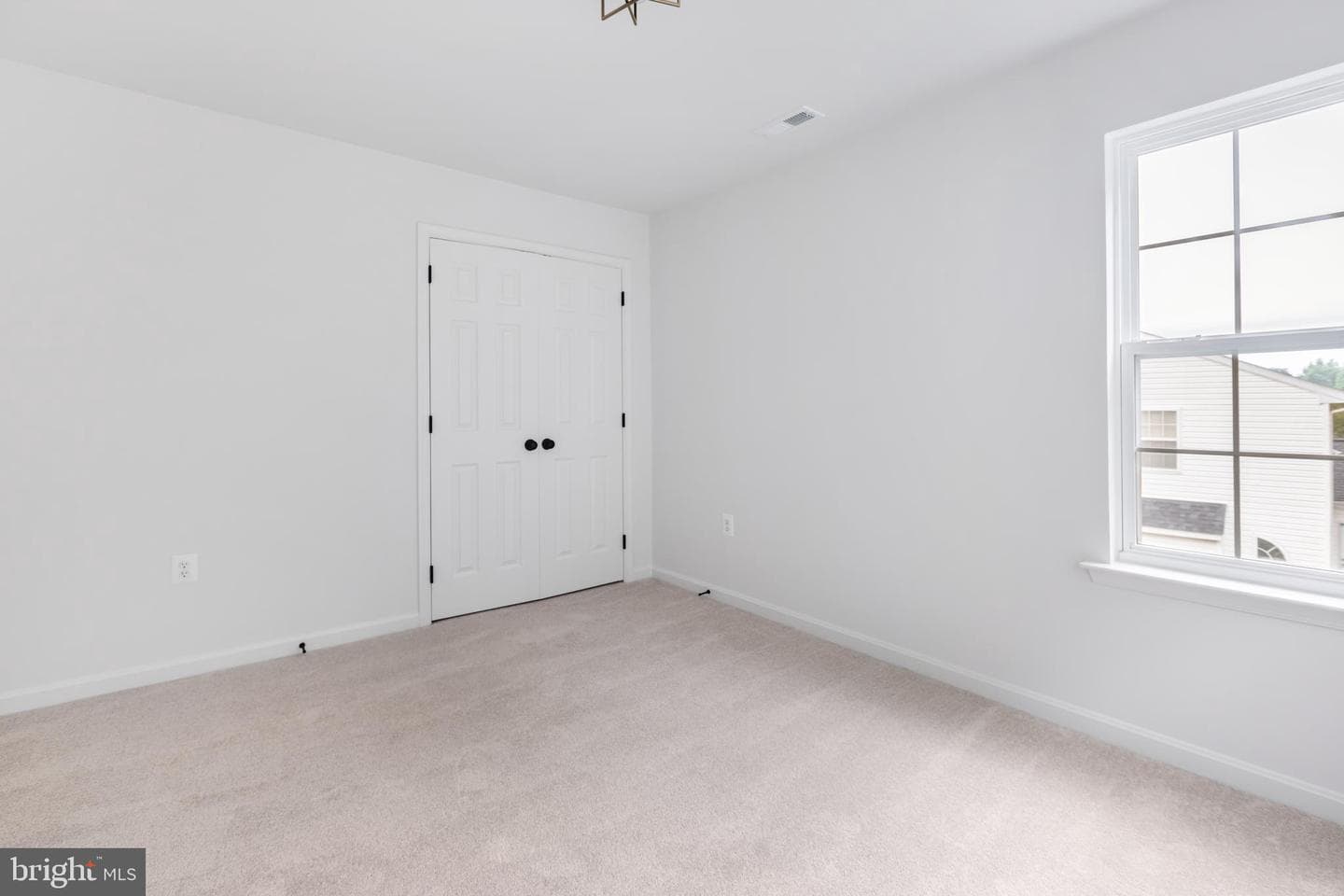 10404 Brightfield Lane photo 32