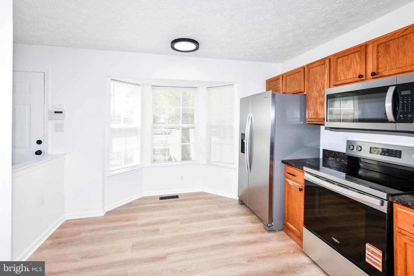 6907 Wildrose Court photo 5