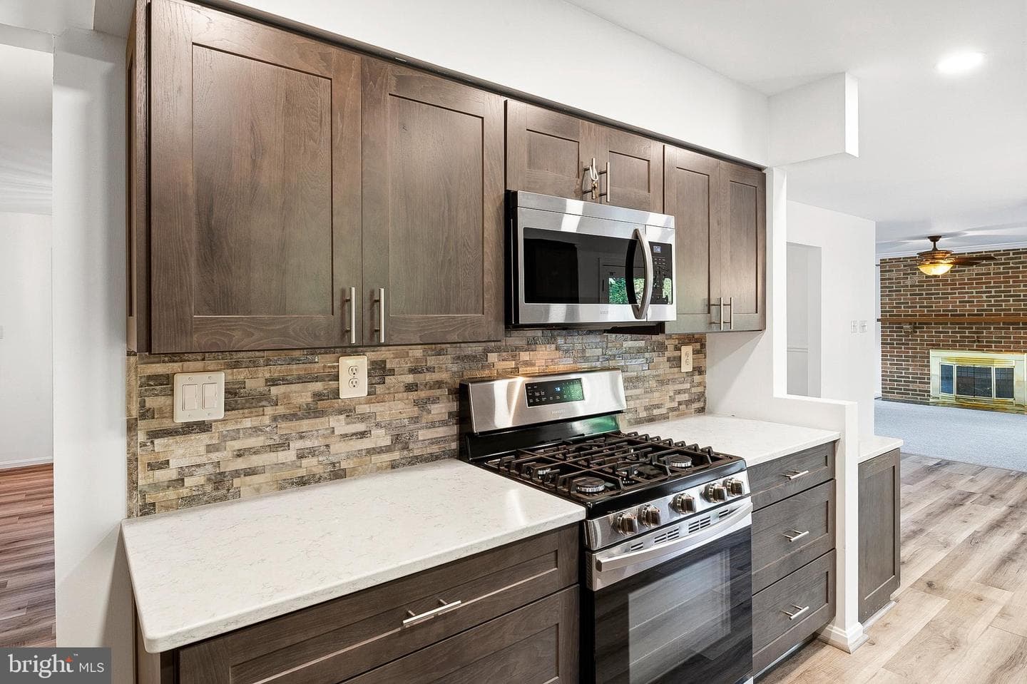 6105 Gallery St photo 15