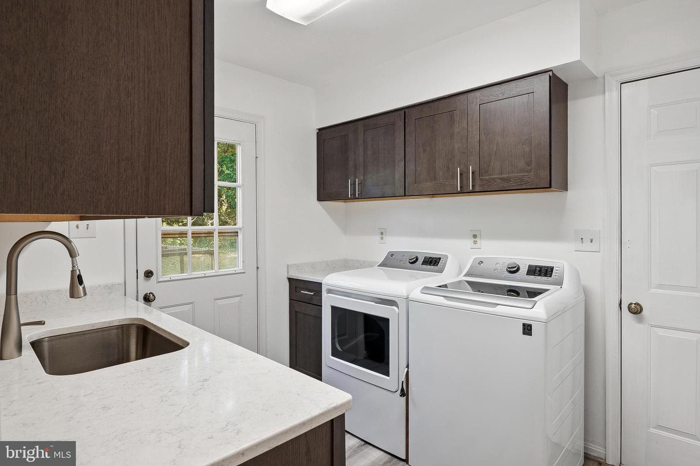 6105 Gallery St photo 20