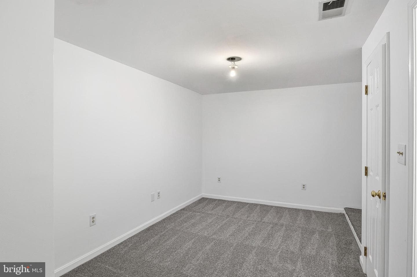6105 Gallery St photo 37