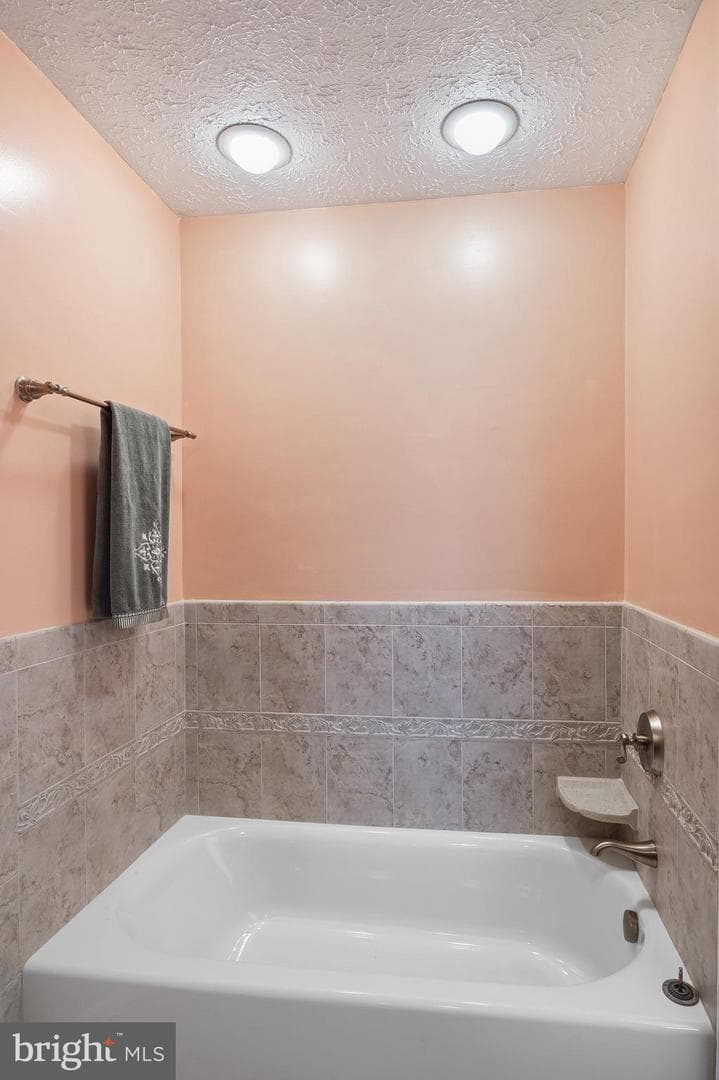7304 Westwind Drive photo 24