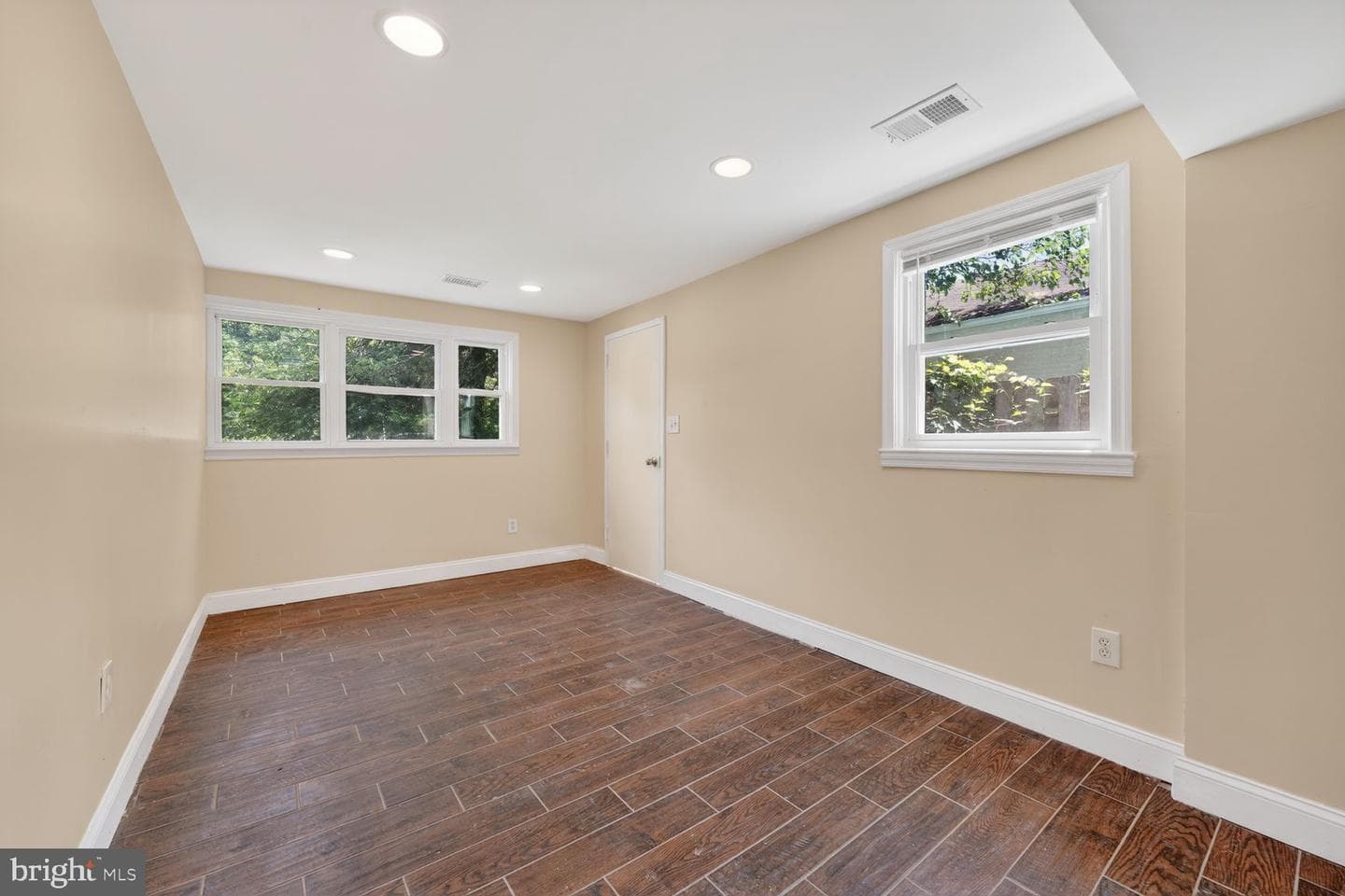 7205 Livingston Road photo 20