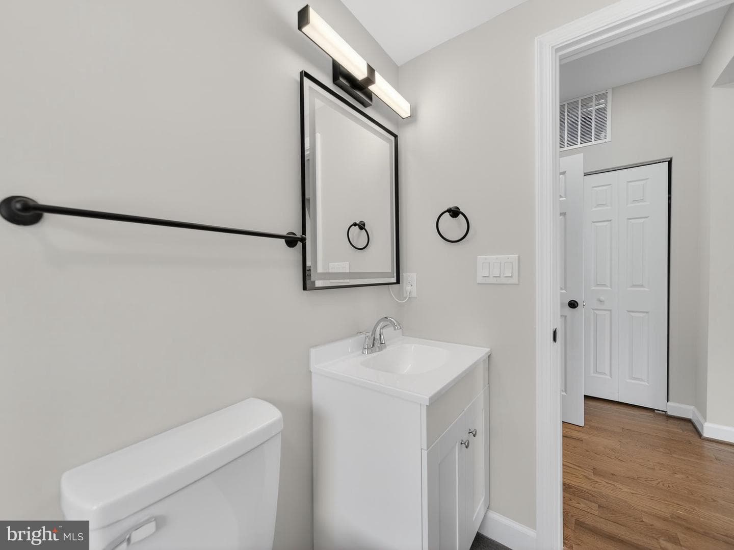 5919 Addison Road photo 16