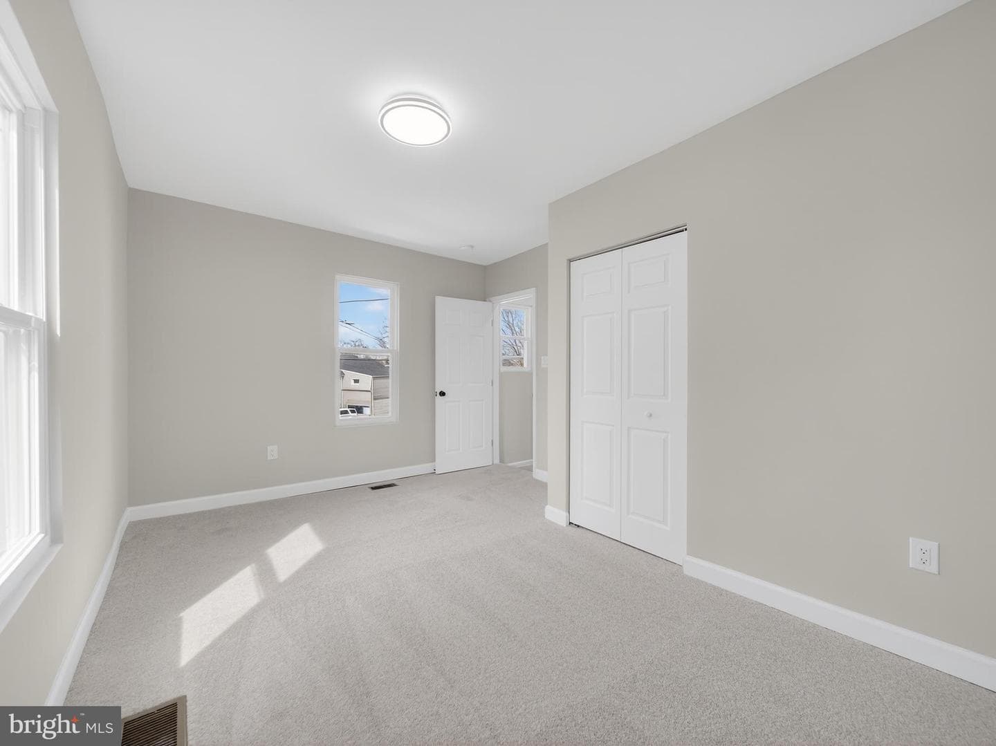 5919 Addison Road photo 23