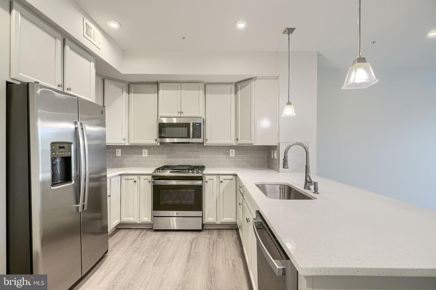 10720 Presidential Parkway photo 12